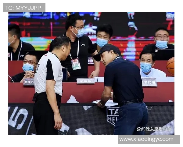 CBA联赛裁判判罚标准解析及赛场争议事件探讨