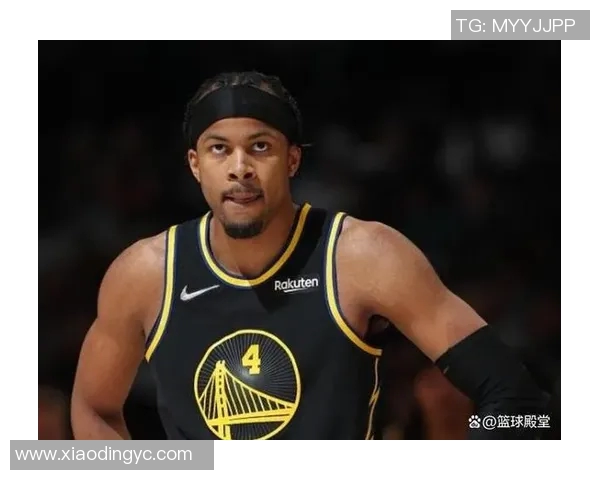 战术精髓解析：季后赛如何通过策略掌控比赛节奏并扭转局势